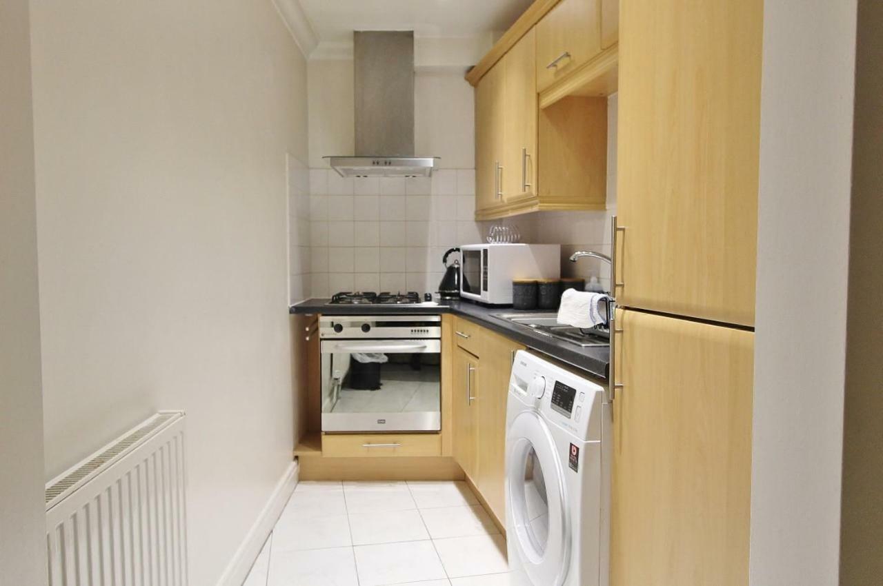 94A Flat 1Gladstone Road East Apartment Борнмът Екстериор снимка